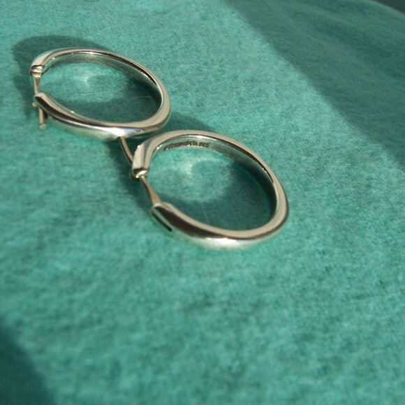 Tiffany & Co. "Cushion" Collection Earrings - Picture 4 of 5